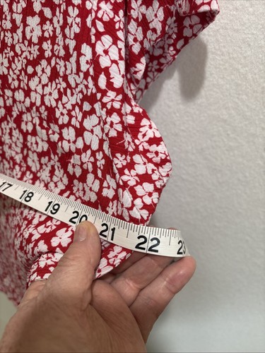 Liz Claiborne Woman’s Pullover Top Short Sleeve Buttons Red White Floral XL - Picture 7 of 11