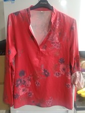 100% Polyester Size 4xl Chest 48 Inches. .. Approx Size 20. Red.floral.blouseTop