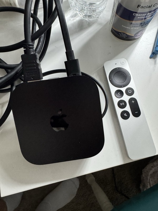 Apple TV 4K 128GB 3rd Gen tvOS HDR10 Media Streamer w/ Siri Remote, Model A2843