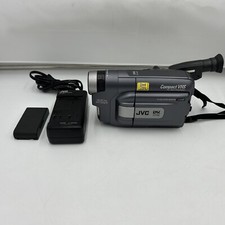 JVC Compact VHS-C Camcorder GR-AXM910U 3  LCD Monitor 320X Digital Zoom Bundle
