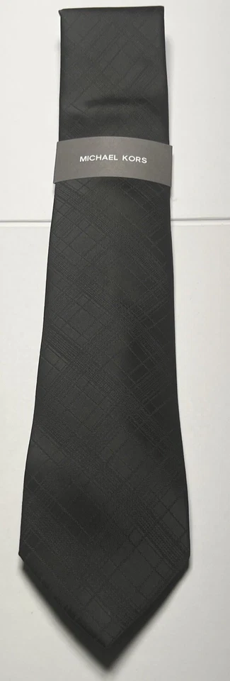 Corbata Michael Kors Cuello Negro Berfond Mezcla de Seda Sólida Precio de venta sugerido por el fabricante 69,50 USD Nueva con Etiquetas Foto 2 de 4