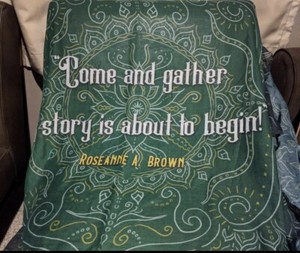 Fairyloot Book Box Scarf A Song of Wraith