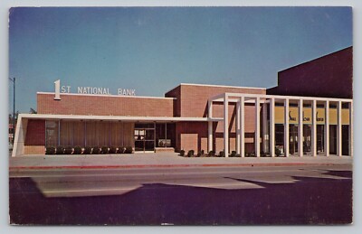 Postcard NE Beatrice Ultra-Modern First National Bank Beatrice Small Loans D3