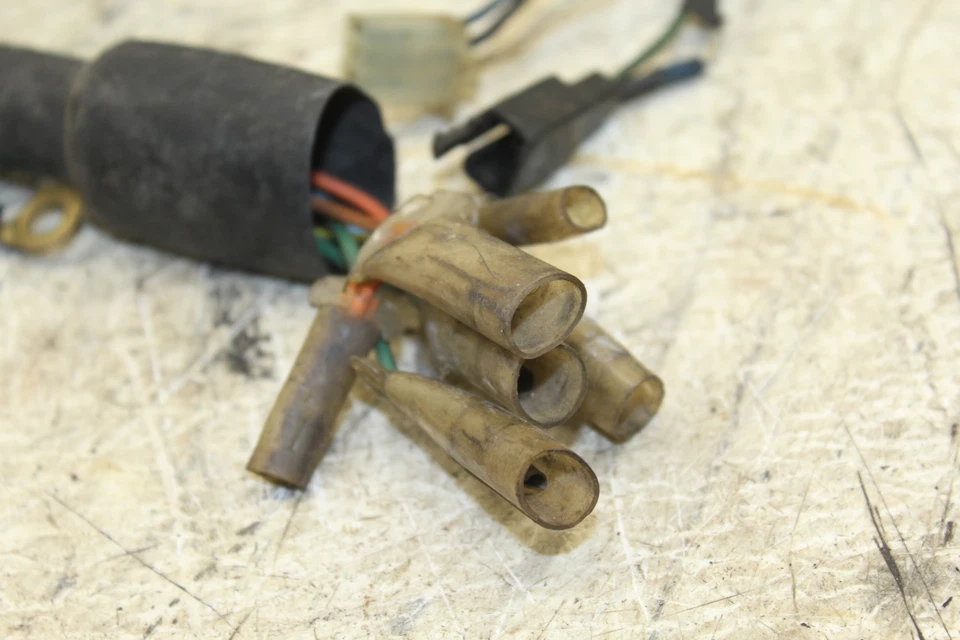 Honda Interceptor VF500 1985 motor principal arnés de cableado motor telar de cable C19X Foto 4 de 4