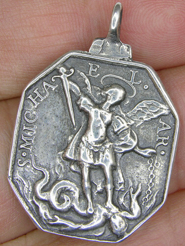 ST. MICHAEL ARCHANGEL / GUARDIAN ANGEL Medal, silver, cast from 18th c. medal - Picture 1 of 3