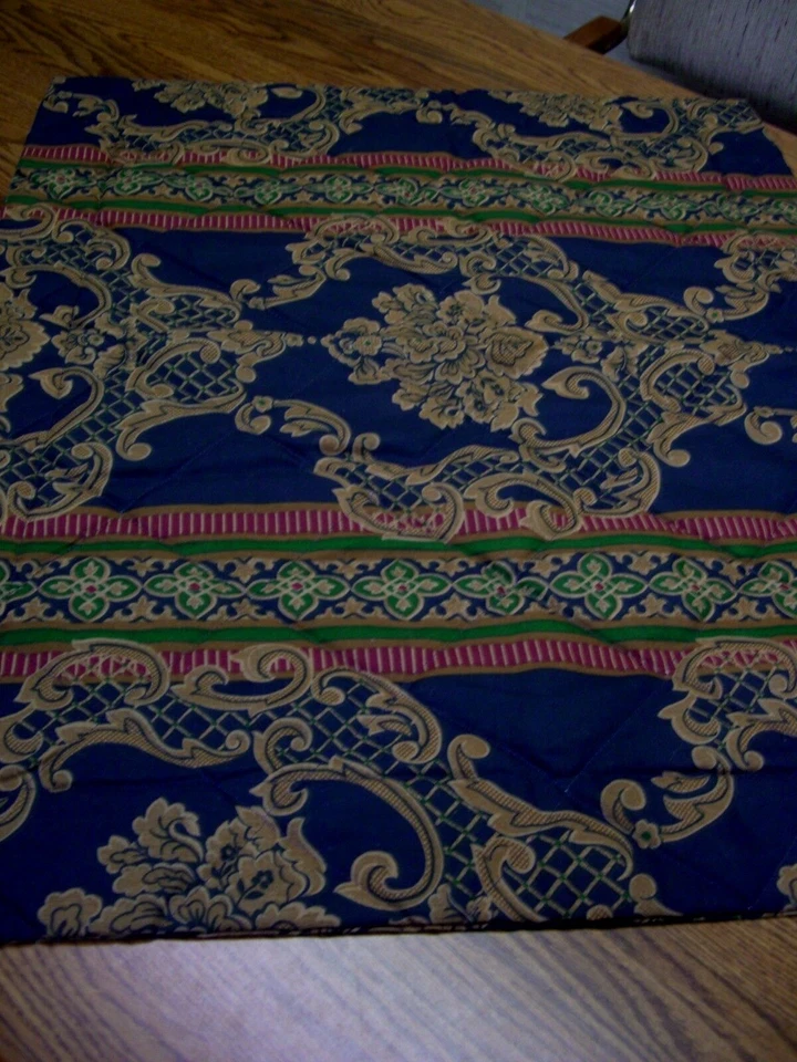 Par de fundas de almohada JC Penney multicolor de poli/algodón acolchadas Queen/34" x 28" Foto 3 de 4