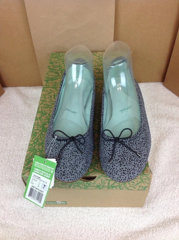 SANUK Yoga Prima Gamuza Ballet Sandalia Zapatos Gris Lunares Animales Para Mujer Talla 7 EE. UU. Foto 2 de 4