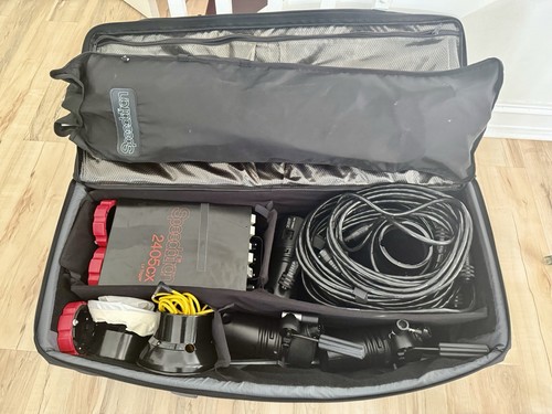 Speedotron Black line 2405CX 2400W’s 3 Head Flash Light Kit - Pro Travel kit 