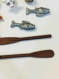 Lego Disney Princess Minifigure Lot Pua Pig & Moana Coconut Head, Fish, Oars Lot