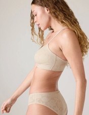 ATHLETA Ritual Lace Adjustable Bra A-C  Beige Nude Extra Small 819573 NEW
