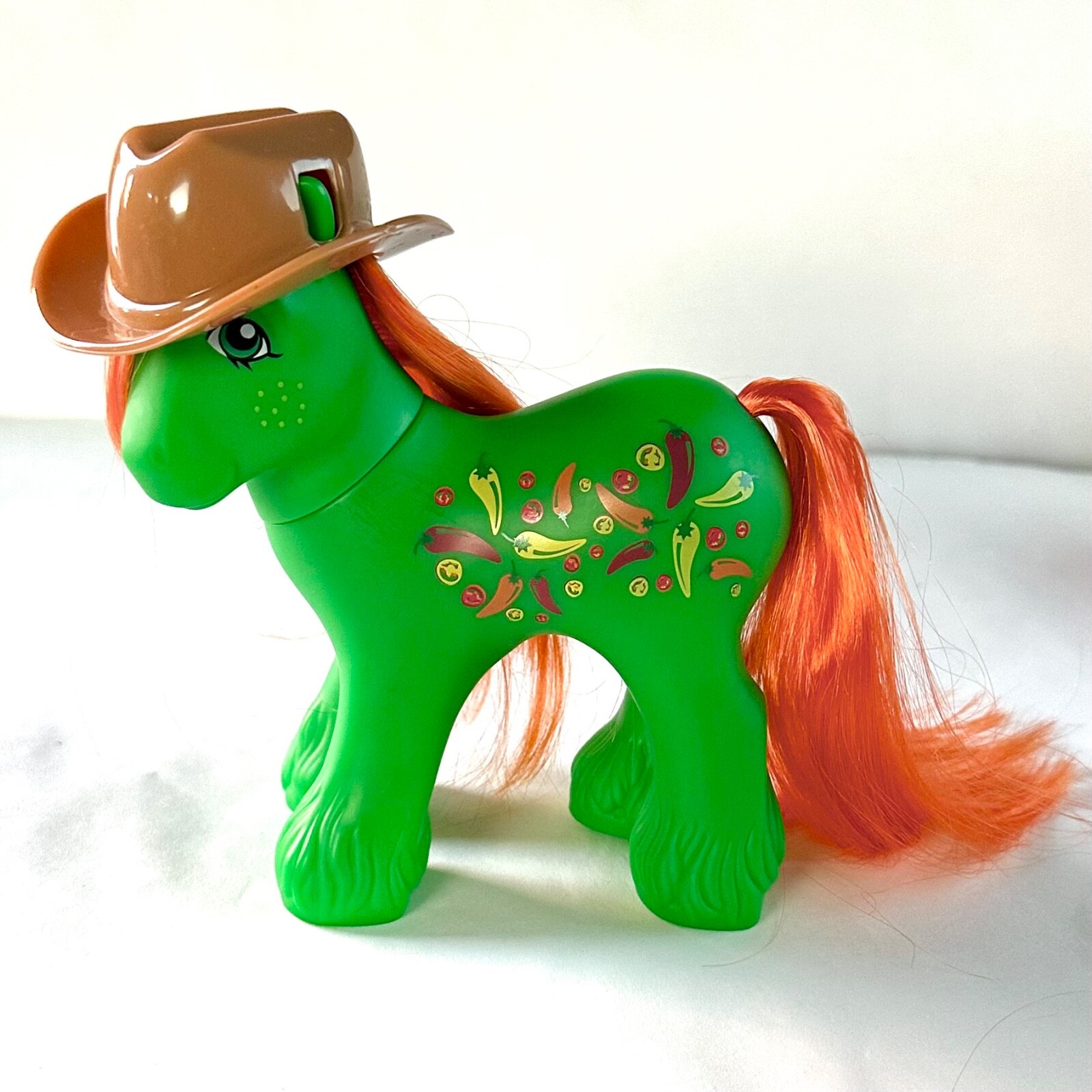 Pepper Jack Grande Fratello Ragazzo Fan Made Personalizzato Pony Verde con Cappello Marrone HQG1C
