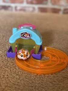 zuru hamster in a house