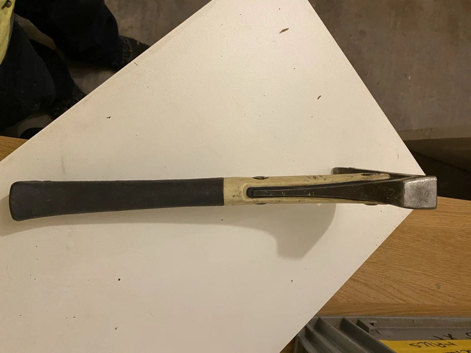 Estwing 21oz weight forward hammer vintage - Image 4 of 4