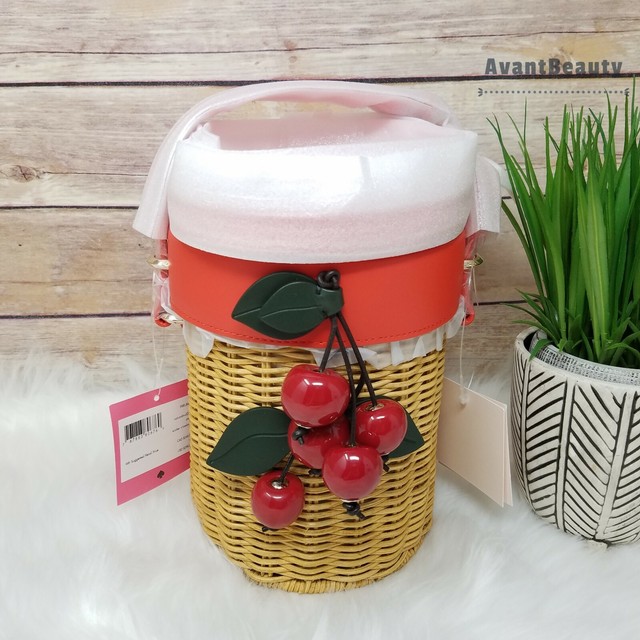 picnic wicker crossbody