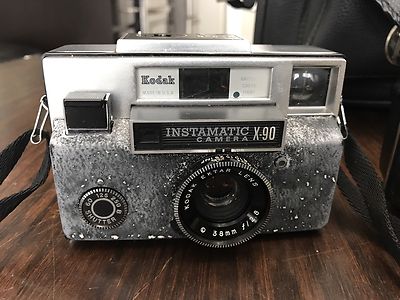 Vintage Kodak X-90 Instamatic Camera w/ Manual, Flashbulbs & Case