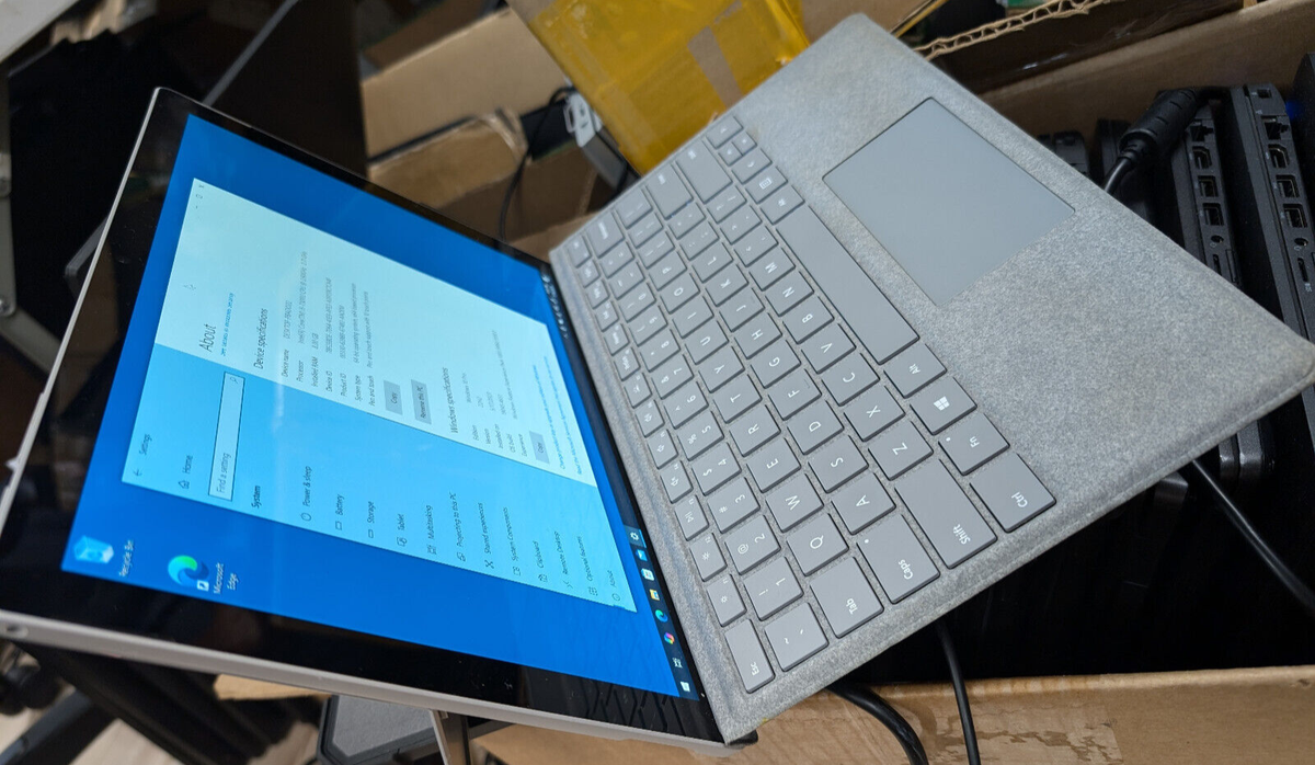 Microsoft Surface PRO 5 1796 Core i5-7300U 8GB 256GB Win10 Pro