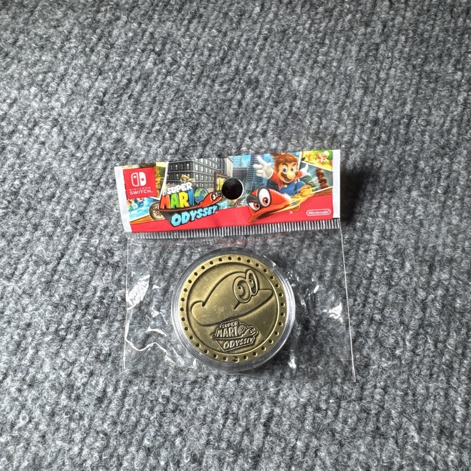 Lote de 2 monedas coleccionables Nintendo 8 bits Red Link y Mario Odyssey Collector NUEVAS Foto 2 de 4