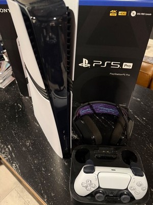  SONY PlayStation 5 Pro PS5 2TB Gaming Console W/Controller and Logitech Mic 