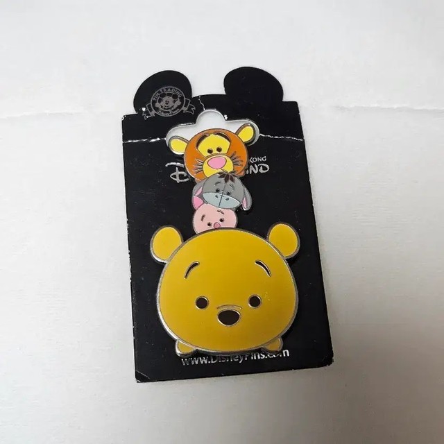 Disney Hong Kong Pooh Tigger Eeyore Pin Badge Set 2020