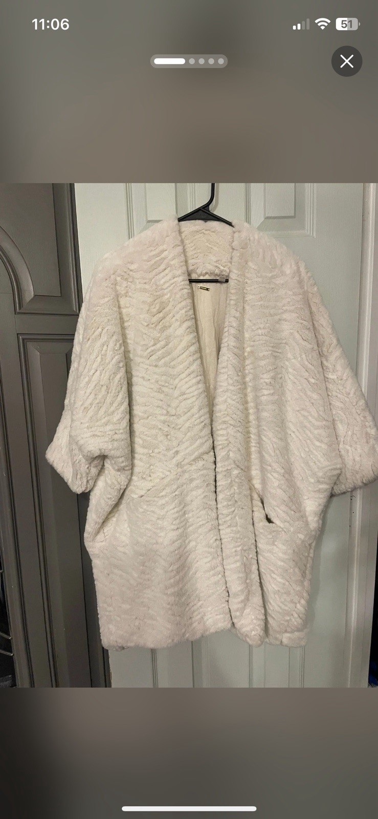 TAHARI xs faux fur coat