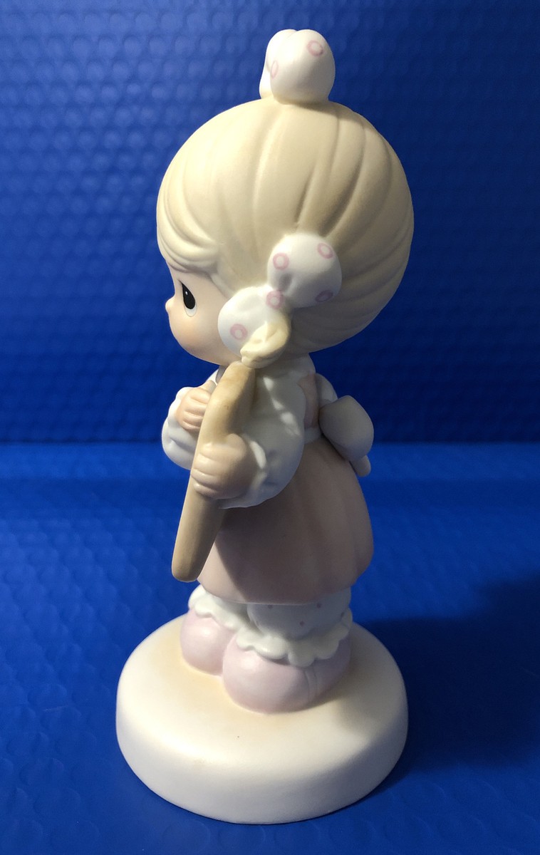 Precious Moments 520861 “Sharing Begins In The Heart” 1988. No box