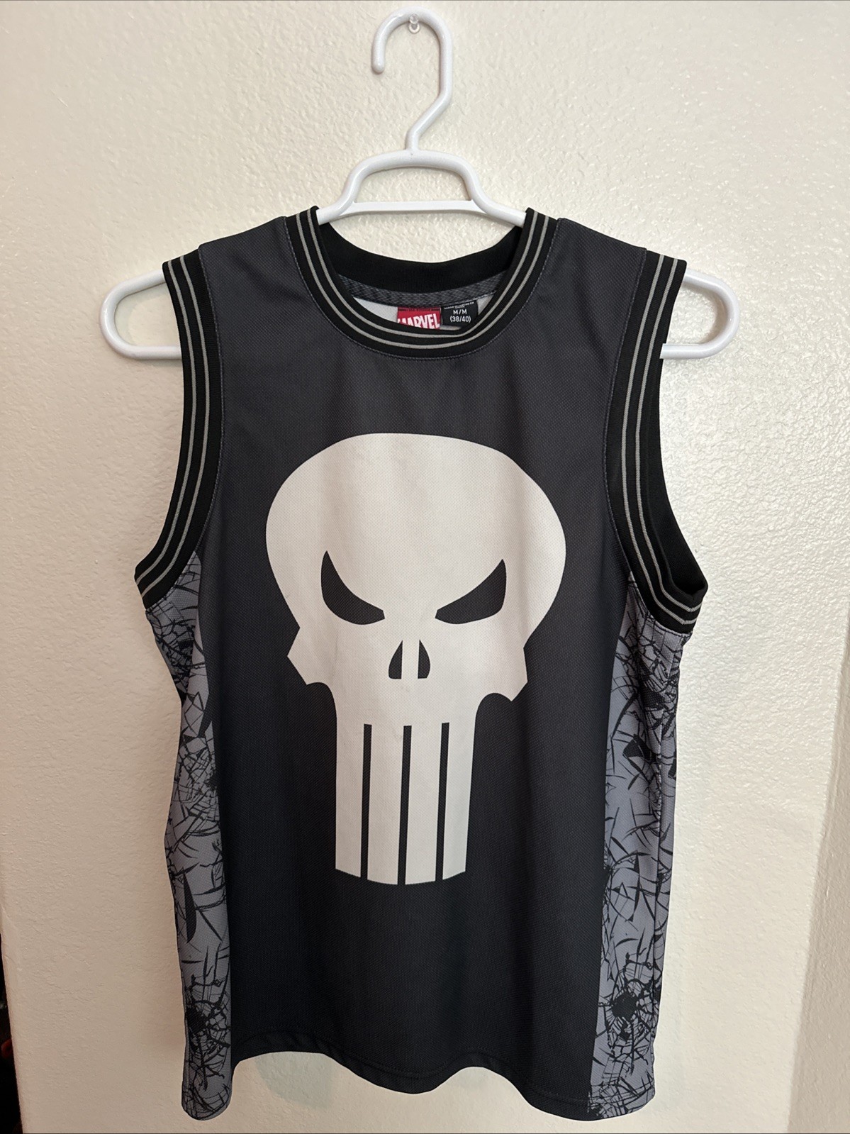 Marvel Punisher Frank Castle Skull Tank Top Mens Medium Black Sleeveless Shirt thumbnail 2