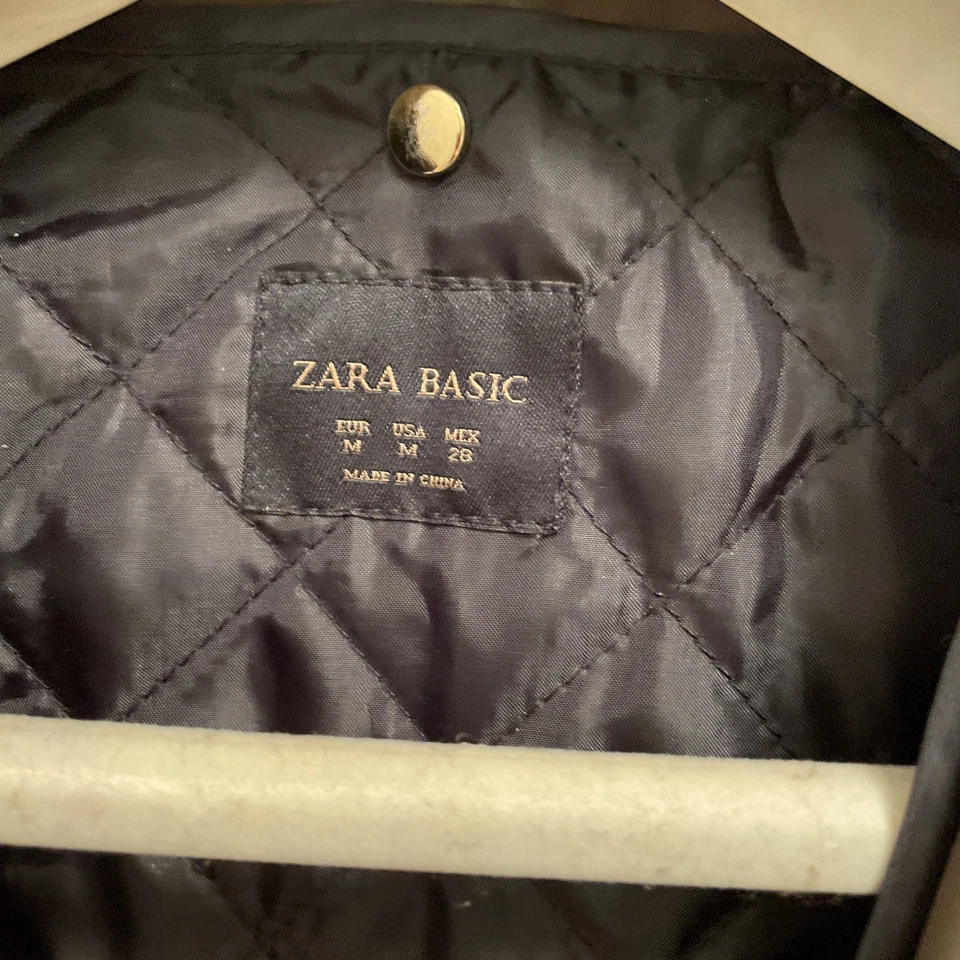 Abrigo de lluvia Zara  Foto 4 de 4