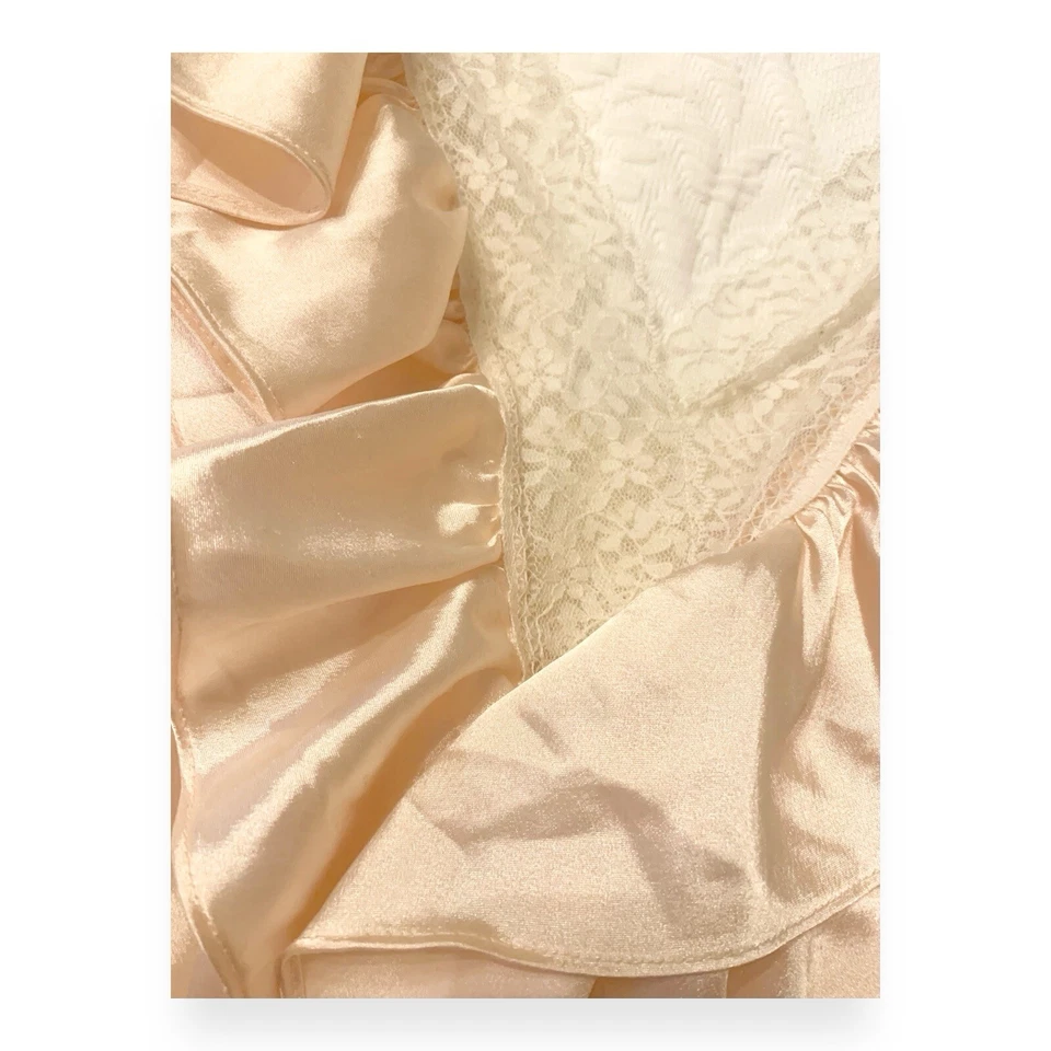 Vintage Lily Of France Balé Rosa Branco Renda Cetim Teddy Tamanho M Negligee Babado - Imagem 3 de 4