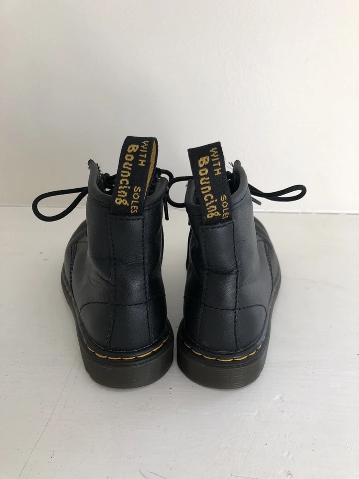 Dr. Martens 1460 T Botines Cuero Negro Niño Pequeño Talla 9 EE. UU. Cremallera Lateral Suave Foto 3 de 4