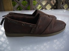 bobs chill luxe buttoned up shoe