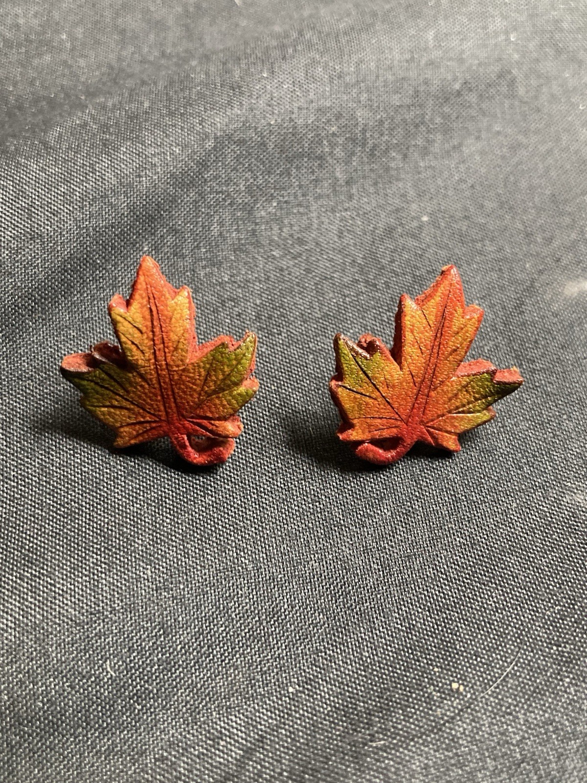 Maple Leaf Earrings vintage - image 1