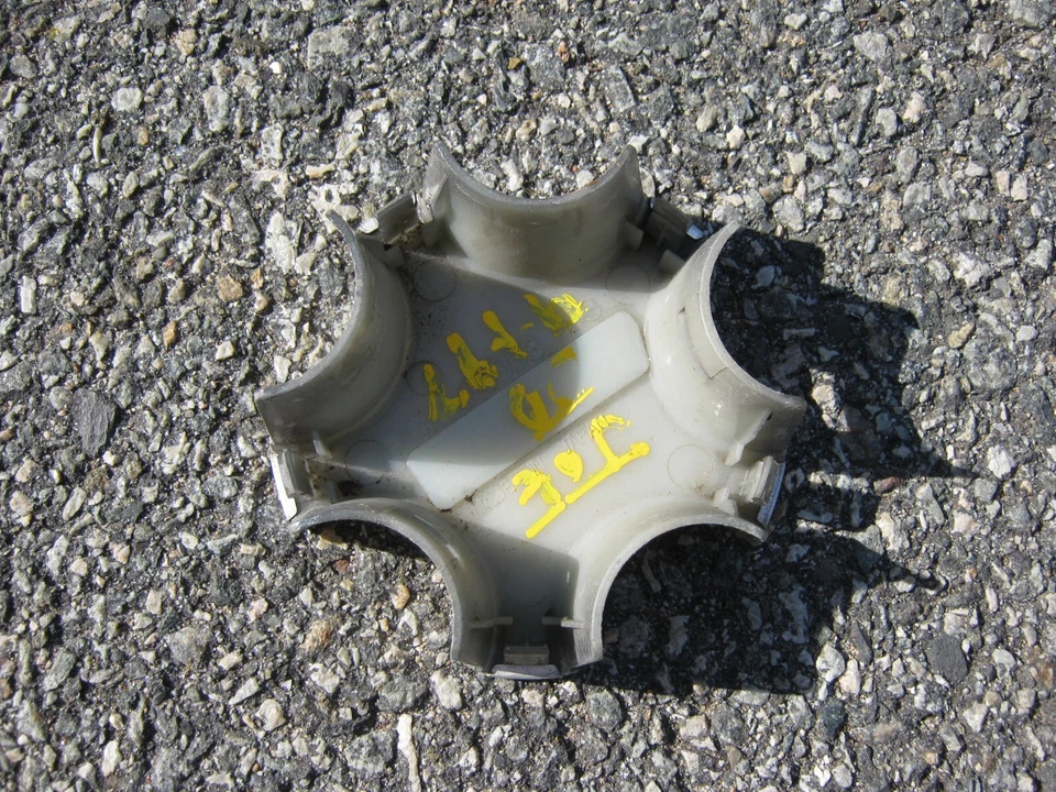 Один заводской центральный колпак колеса из сплава 1986–1990 Toyota Supra 71698 - Изображение 3 из 4