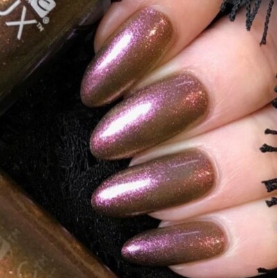 CND Vinylux Weekly Chip Resistant Nail Lacquer Hypnotic Dreams 252 Duo-Chrome!