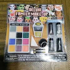 Halloween Family Deluxe MAKEUP KIT COSPLAY COSTUME NEW