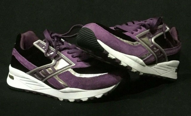 brooks fashion sneakers