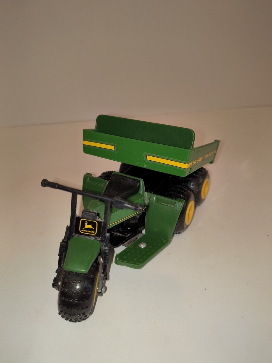 Vintage Ertl John Deere AMT600 (All Materials Transporter) 1988
