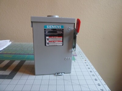 Siemens LF211NR General Duty Outdoor Plug Fused Safety Switch - 30A - 120/240V