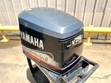 1999 Yamaha 250 HP 2 Stroke Outboard  Cowling 65L-42610-V0-4D OEM