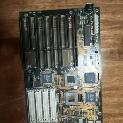 386L Rev. 1.1 386L-25 AT Socket 3 Intel ISA VLB 4x SIMM PS/2 IDE used