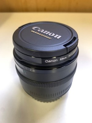 CANON Wide Angle Lens EF 24mm f 2.8 IS USM Lens with Case ,Excellent Condition