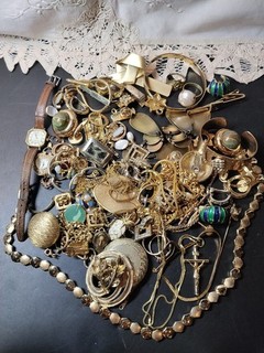 Konvolut Bastelschmuck goldfarbig