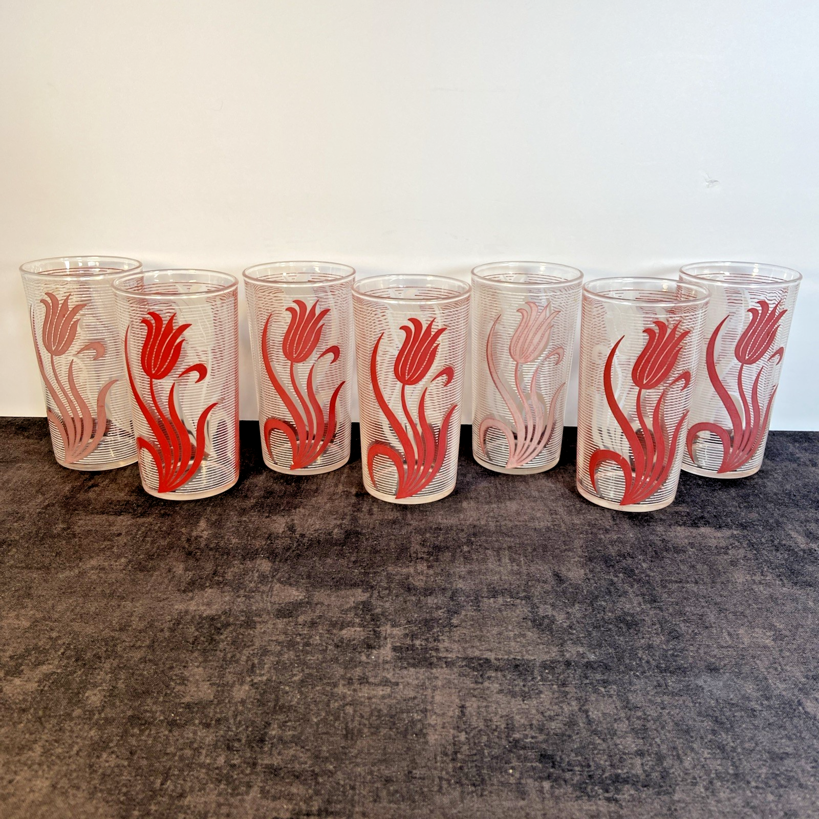 Vintage-Hazel Atlas-Set Of Seven (7)-Red Tulip/White Tulip-Swanky Glass Tumblers