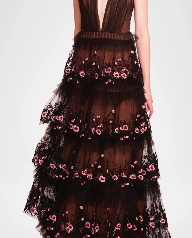 Vestido Marchesa Notte Bordado Cuello en V Profundo Volantes Foto 4 de 4