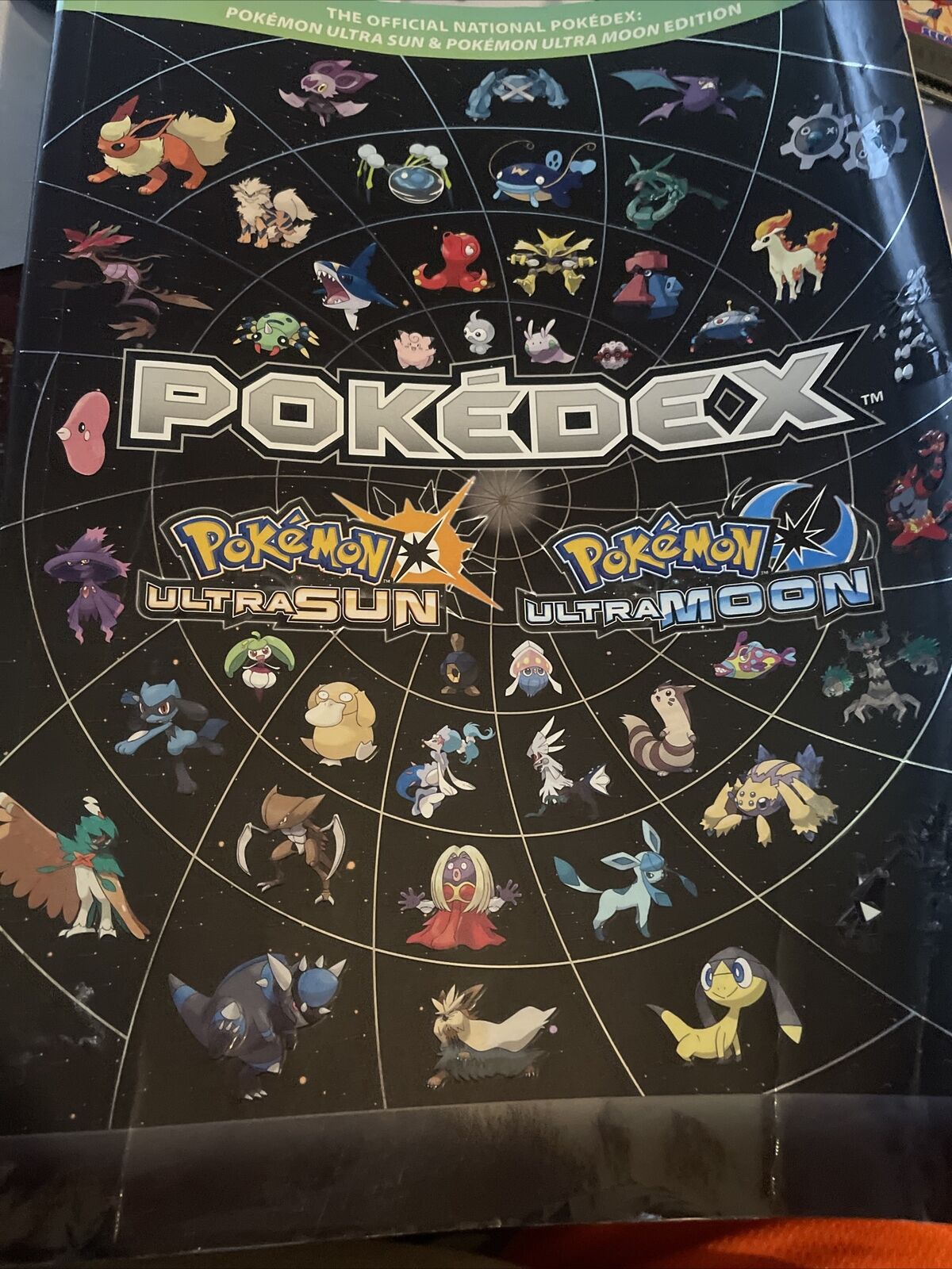 The Official National Pokedex: Pokemon Ultra Sun & Pokemon Ultra Moon  Edition