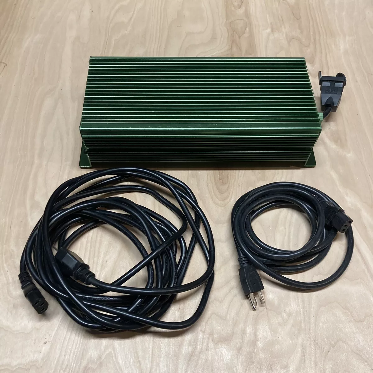 Electronic on sale ballast 600w