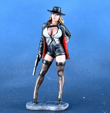 Resin Tabletop Miniature girl gangster. painted Toy Soldiers 40  