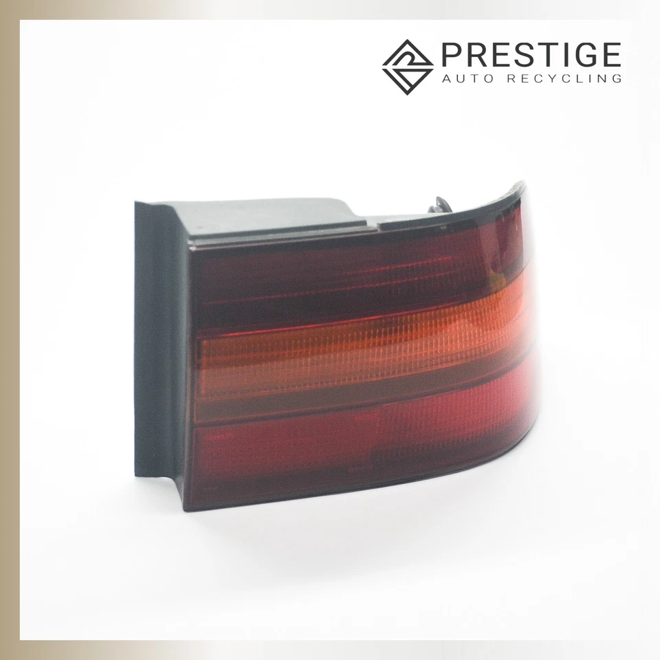 1990-1994 LEXUS LS400 Tail Light Tail Lamp Quarter Right 8155050010 OEM - Image 2 of 4