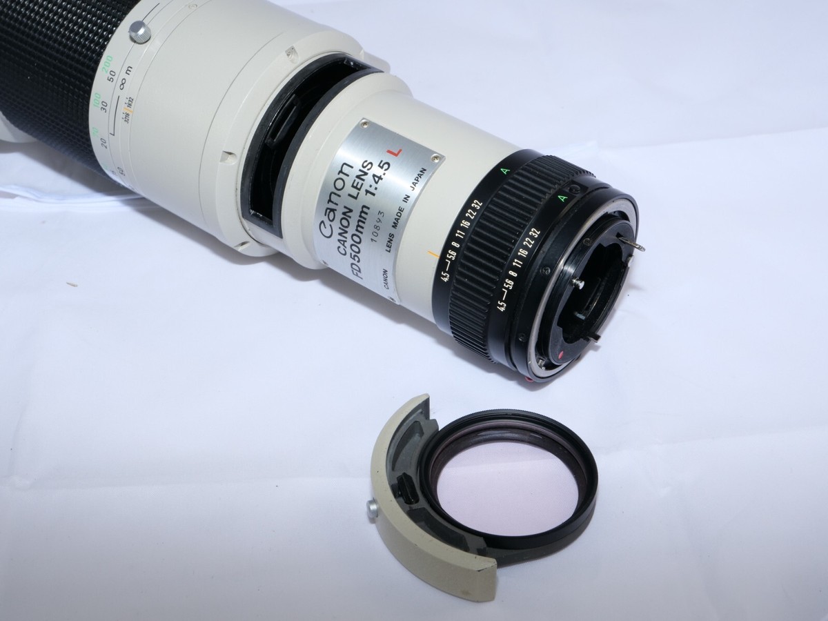 Canon FD 500mm f4.5 L telephoto Lens. Case. Hood. Caps. Canon F1n