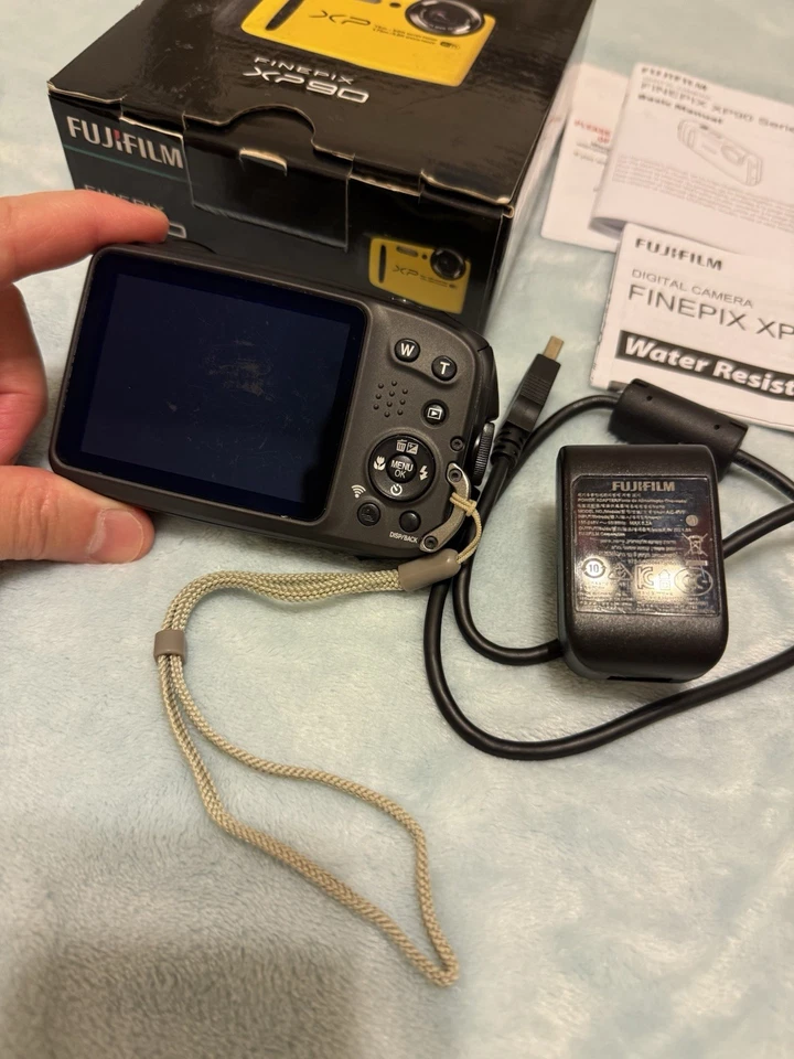Fujifilm FinePix XP90 Digital Camera Waterproof Yellow Tested With Box & SD Card - Image 4 of 4