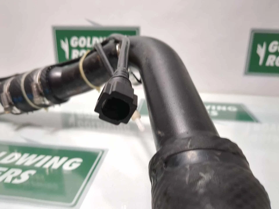 98 99 00 01 02 Land Rover RANGE ROVER Fuel Filler Neck WMJ100100 - Image 4 of 4